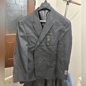 Haggar 48R suit coat never been worn